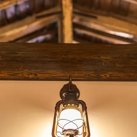 La Casa De Dos Rubios * Nava de la Asuncion