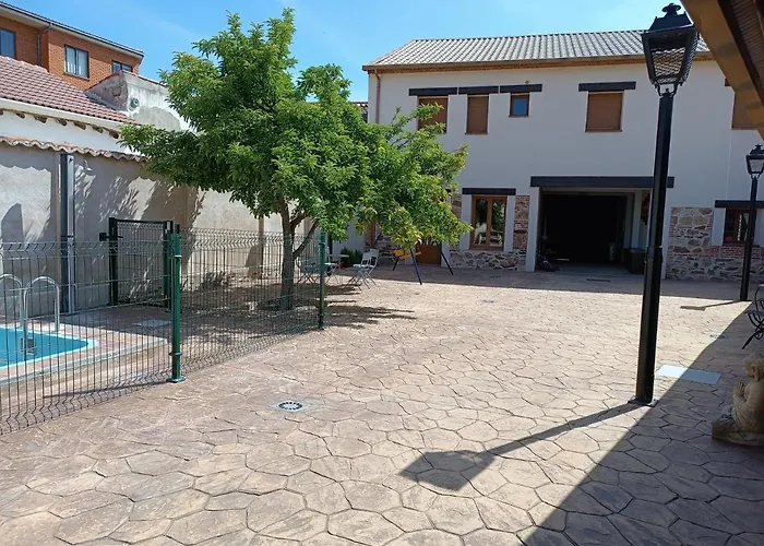 La Casa De Dos Rubios Dom wakacyjny Nava de la Asuncion